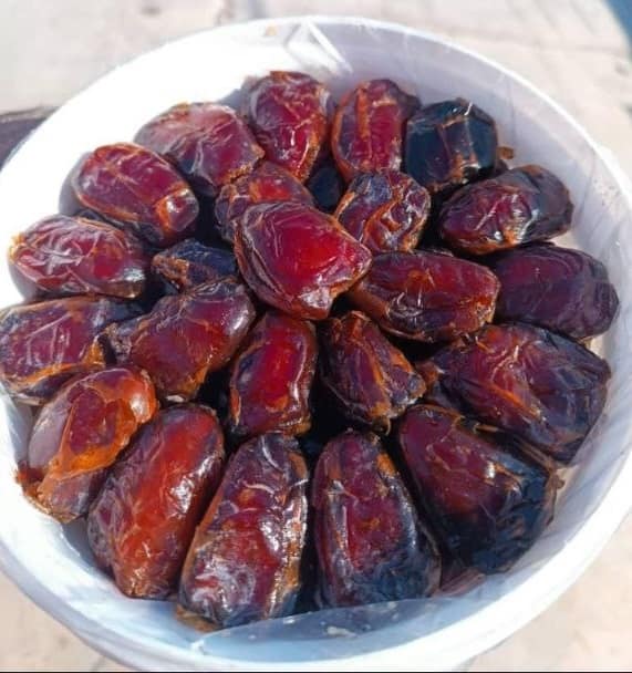 خرما کبکاب درجه یک ظرف کریستال ۱ کیلویی فروش عمده